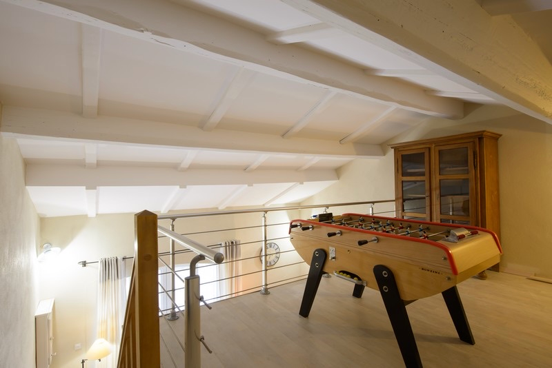 Mezzanine avec baby-foot